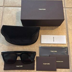 TOM FORD SUNGLASSES